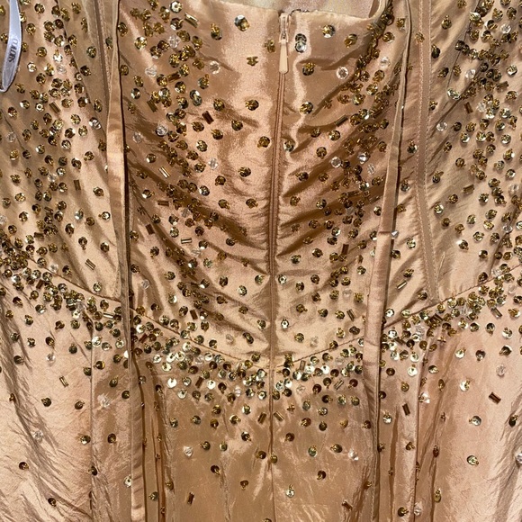 Gold short dress - Picture 5 of 6